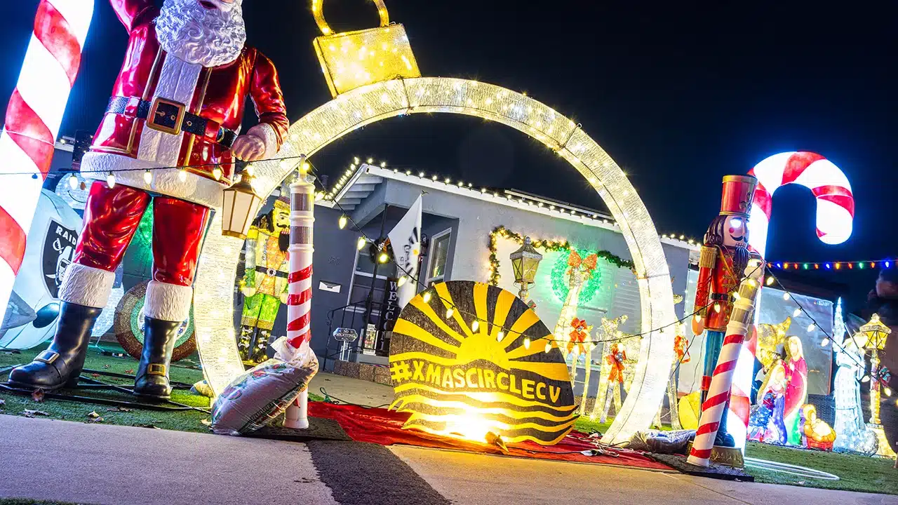 San Diego's Best Holiday Light